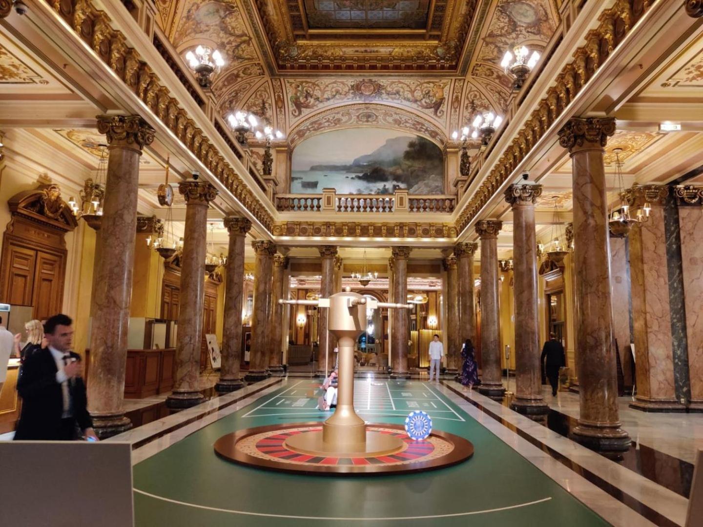 Le Coq Albert II ボーソレイユ エクステリア 写真
